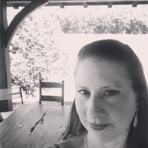 Meet your Posher, Alyson